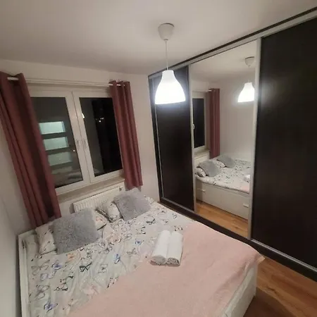 Apartament Wiktoria דירה *